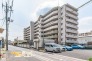 埼玉高速鉄道「南鳩ヶ谷」駅まで徒歩12分の好立地。周辺環境も良好で、日々の暮らしに快適さをもたらしてくれる住環境です。