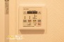 浴室換気乾燥暖房機を備えており、一年を通して快適にお使いいただけます。雨の日や梅雨時のお洗濯、冬場の寒い日の入浴時にも活躍する嬉しい設備です。