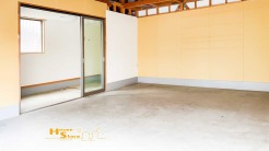 事務室と隣接しているので移動も楽にできます。