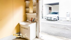 作業後の汚れを落とすことができる洗面台付き