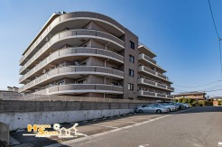 内覧をご希望の方は、お気軽にお問い合わせください。また、社用車によるご自宅や最寄り駅からの無料送迎サービスもご利用いただけます。初めてのマイホーム探しも、しっかりとサポートいたします。