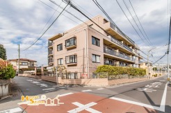 内覧をご希望の方は、お気軽にお問い合わせください。また、社用車によるご自宅や最寄り駅からの無料送迎サービスもご利用いただけます。初めてのマイホーム探しも、しっかりとサポートいたします。