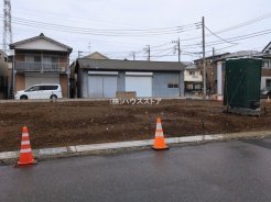 草加市氷川町