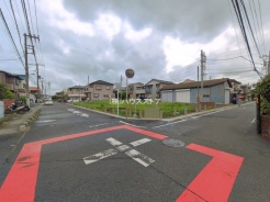 草加市氷川町