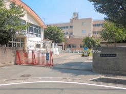 草加市新善町