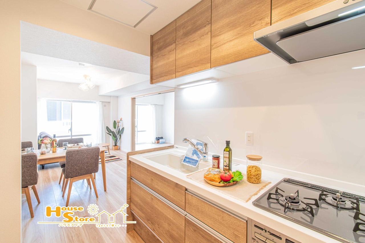 キッチンで作業をしながらリビングのご家族とコミュニケーションがとりやすい設計です♪